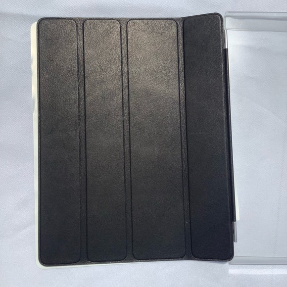 Year 2012 Apple iPad Smart Magnetic Cover for iPad 2 3 & 4 - Leather Black MC947 - Picture 6 of 15